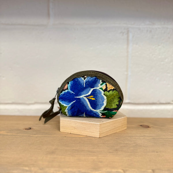 SMALL Sophia Dome Case #06