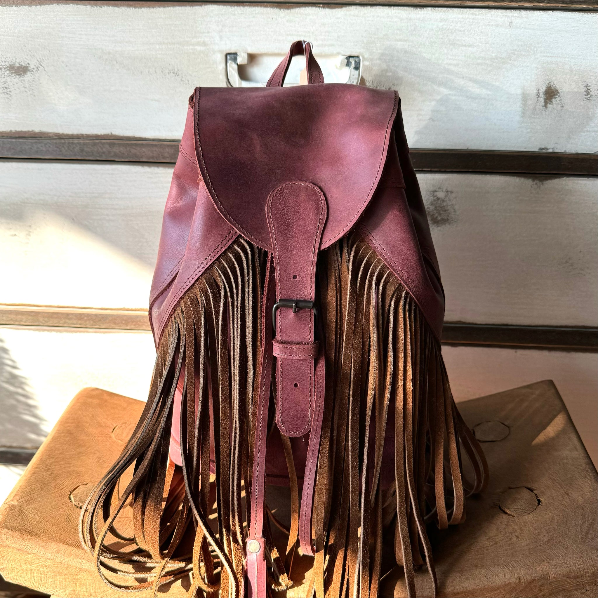 Fringe bucket backpack - vino