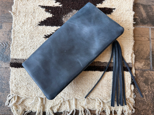 Fold over clutch marbled blue