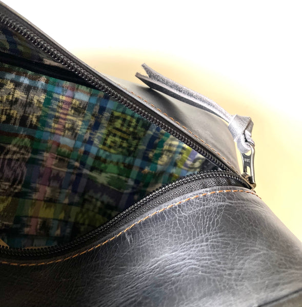 The Miguel - all leather overnight Dopp kit large (Marbled Blue)