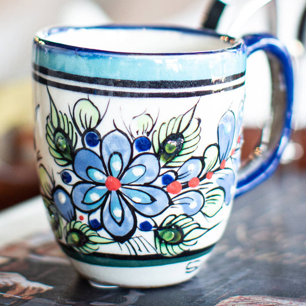1 Wild Bird Latte Cup/colors and design will vary. In story only
