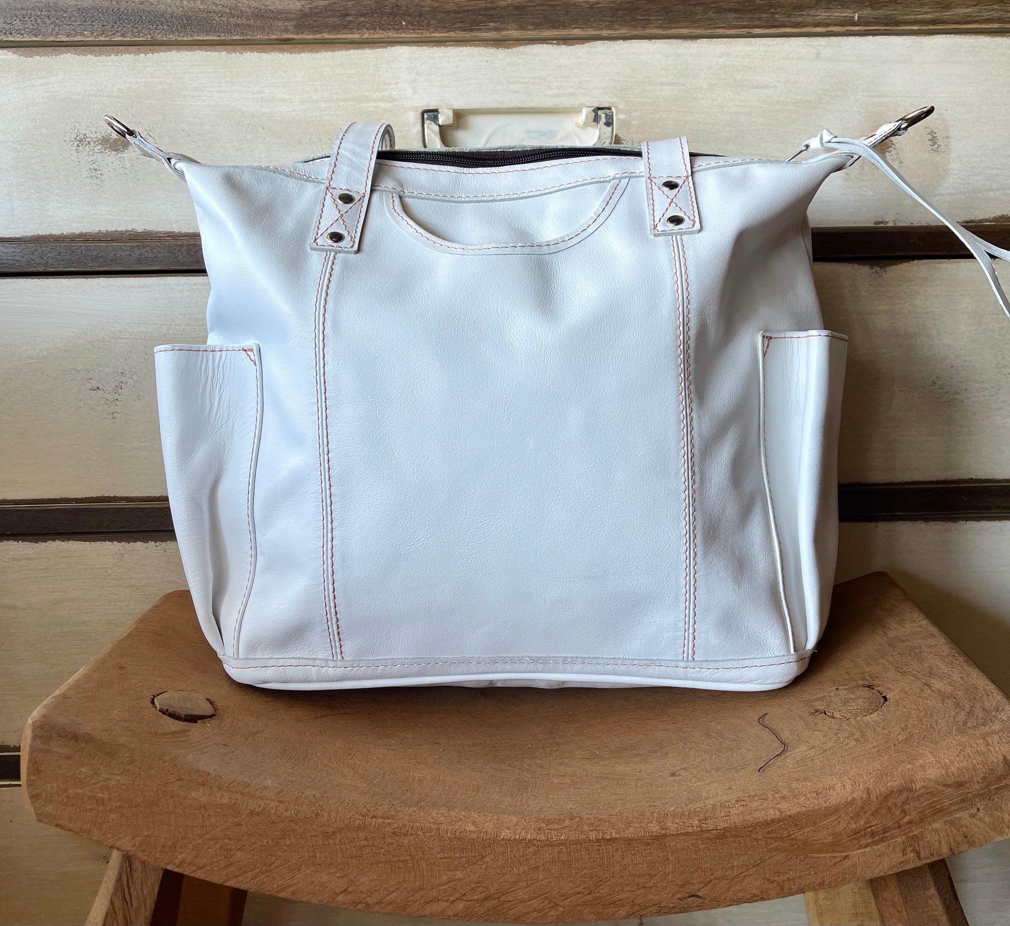 Medium Aurora I CDB 302white (please see other white bag stock photos for better more true to color view)